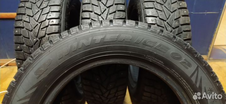 Dunlop SP Winter Ice02 185/65 R15 92T