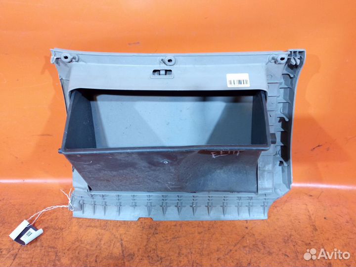 Бардачок Toyota Corolla EE111