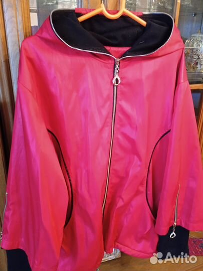 Ветровка женская