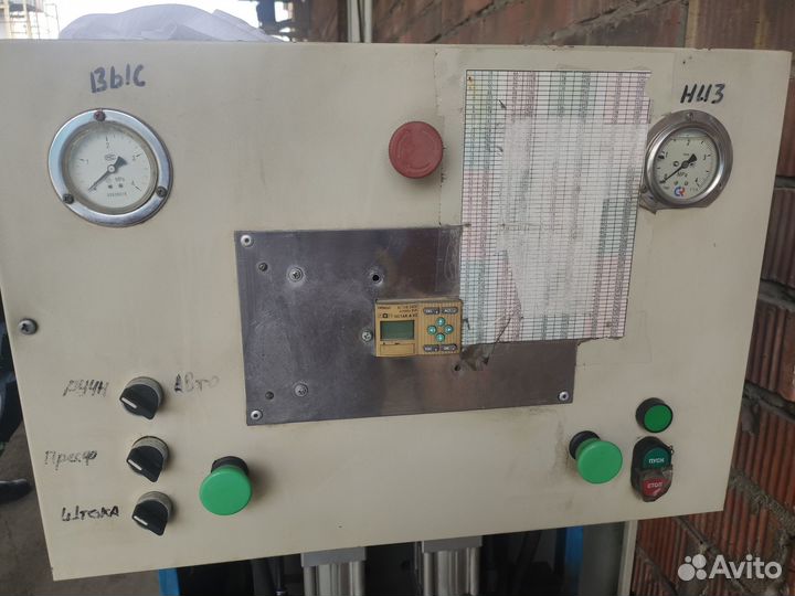 Полуавтомат для выдува пэт бутылки