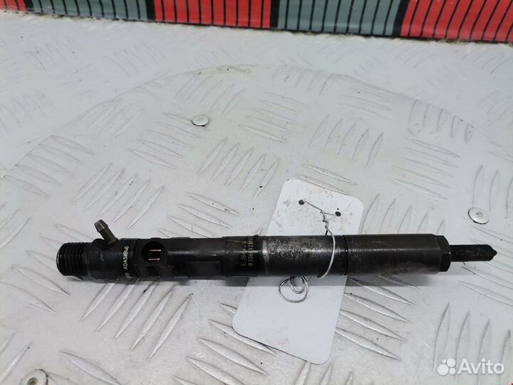 Форсунка для Hyundai-KIA Carnival (Sedona) 1