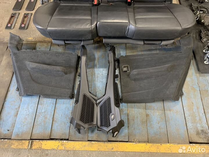 Третий ряд сидений BMW E70