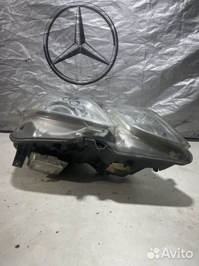 Фара правая Мерседес 207 e207 дорест