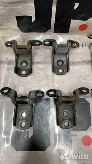 Петля двери задняя правая Infiniti Fx35 S50 VQ35DE