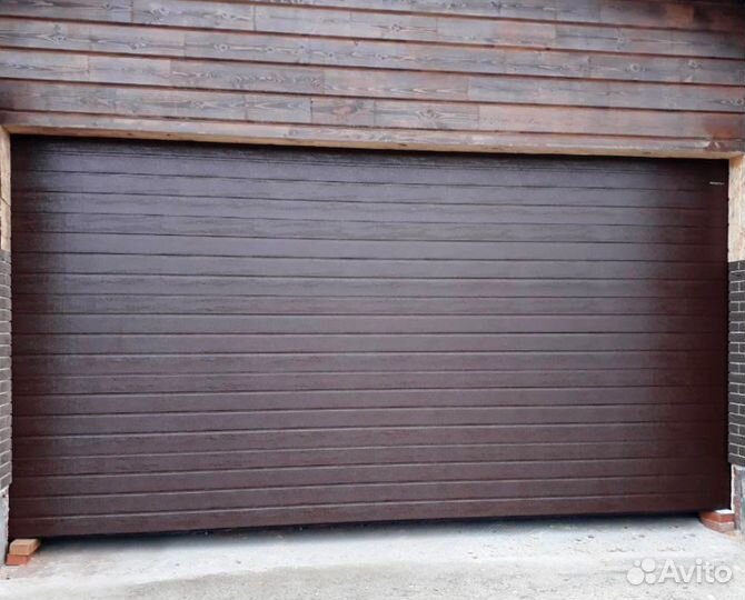 Ворота секционные 3000/2350 новые 8017