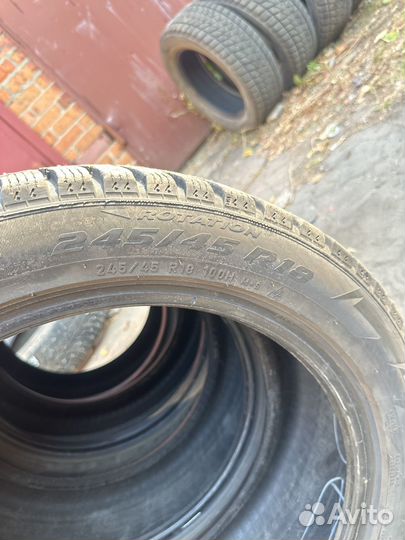 Pirelli Ice Zero 245/45 R18