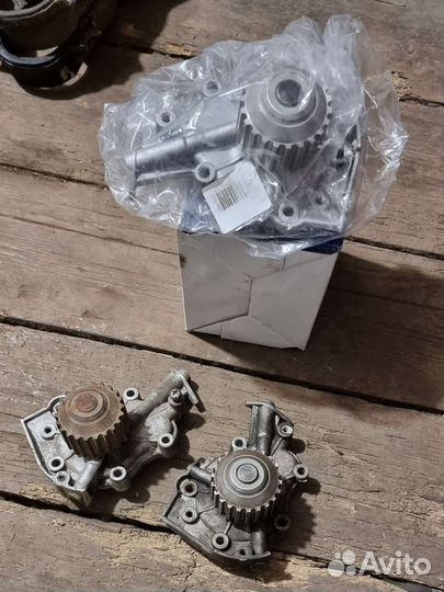 Водяной насос автомобильный (помпа)