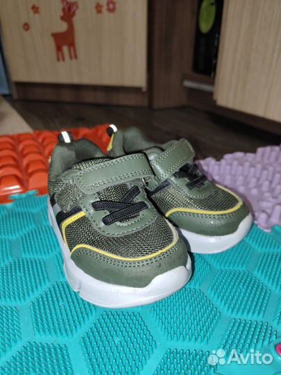 Кроссовки tombi 22