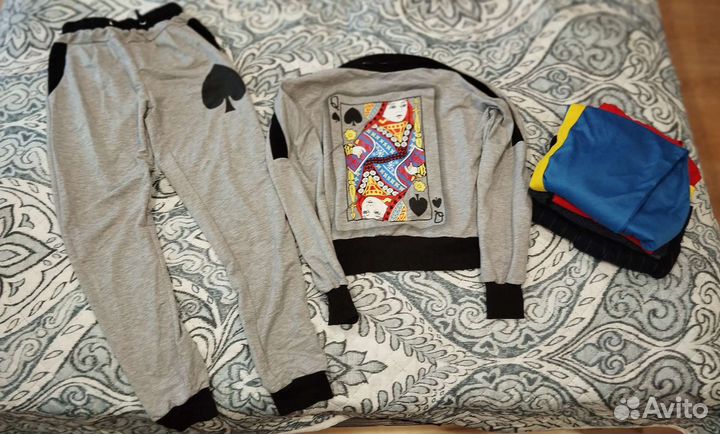 Пакеты одежды на девушку