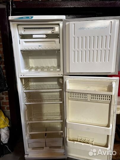 Холодильник бу stinol