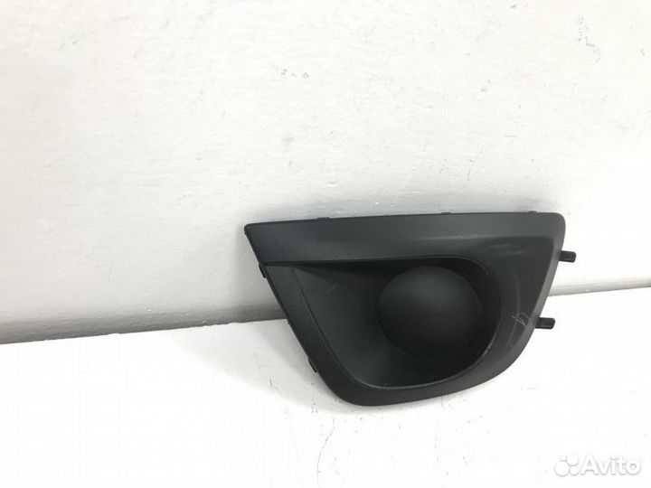 Решетка на противотуманную фару левая LADA Granta