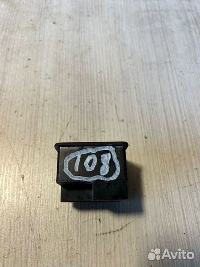 Блок управления подогревом сиденья Chevrolet Niva