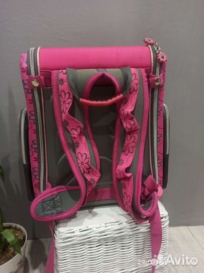 Школьный рюкзак для девочки ортопедический