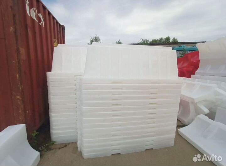 Дорожные барьеры новые, дорожное ограждение