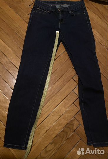 Джинсы женские levi's slight curve 25 размер