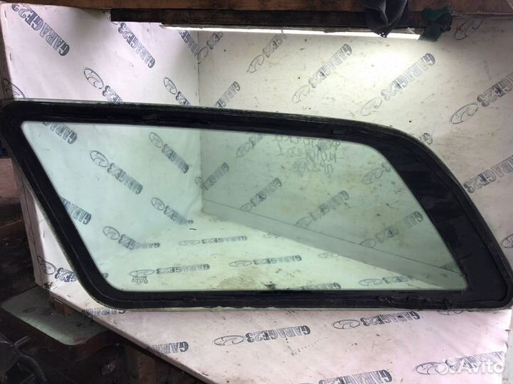 Форточка Ford mondeo 1