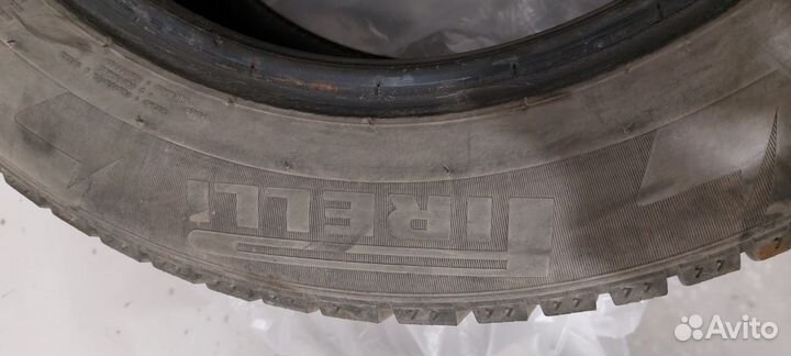 Pirelli Ice Zero 205/60 R16