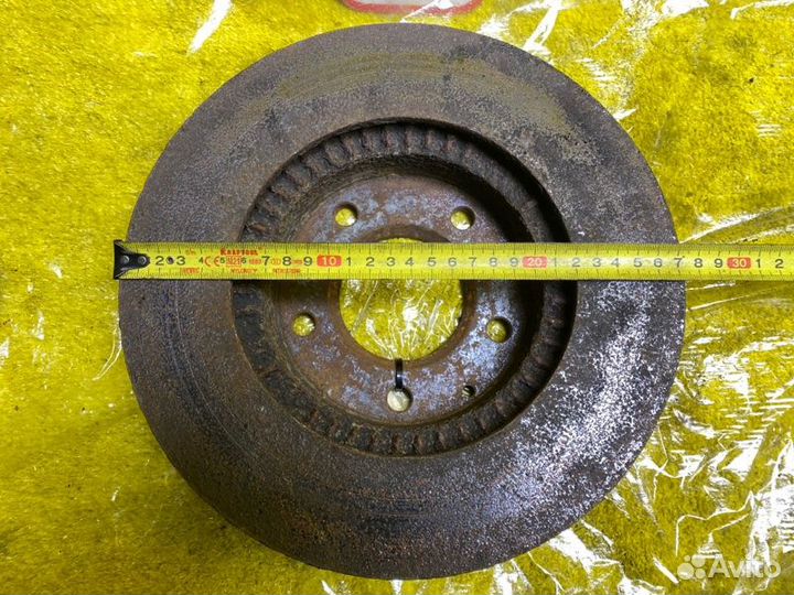 Тормозной диск передний правый Mazda Mpv