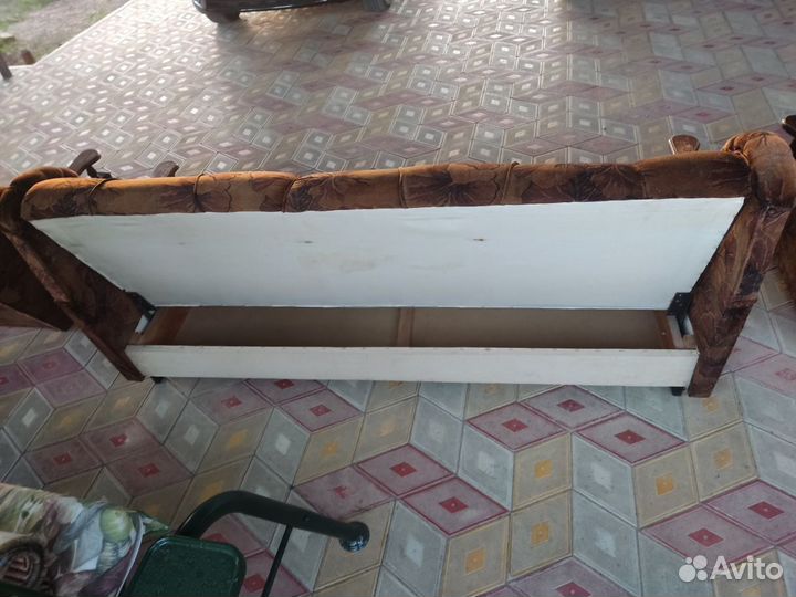 Диван книжка раскладной б/у и 2 кресла б/у