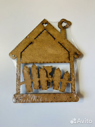 Новая ключница настенная деревянная Дом с котиками