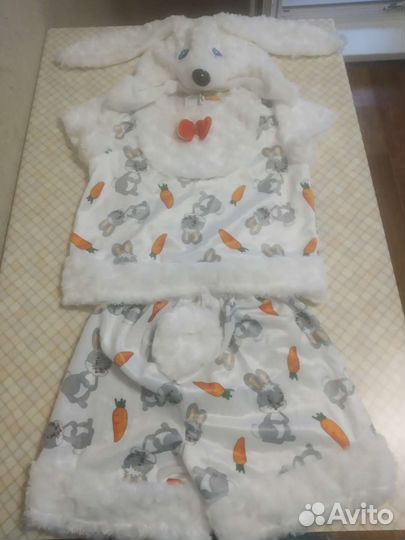 Новогодний костюм зайчика