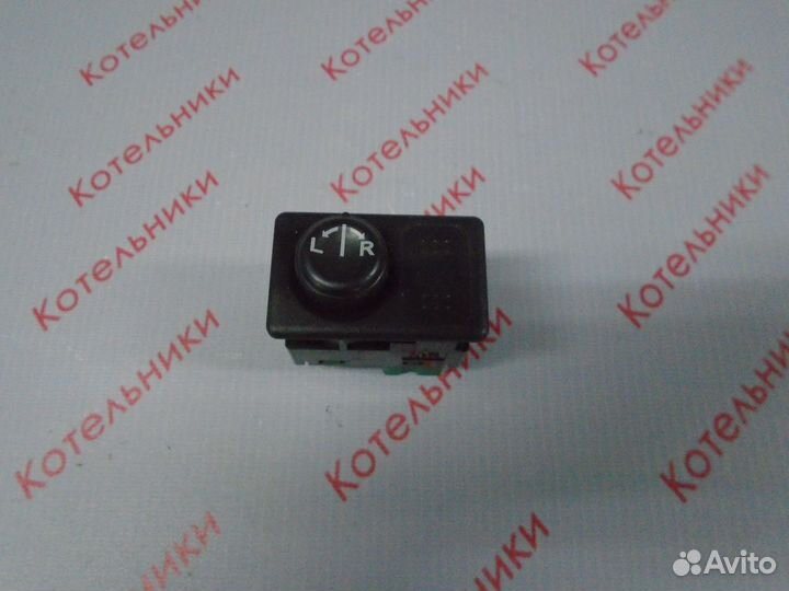 Nissan 25570-2Y015 Джойстик управления зеркала