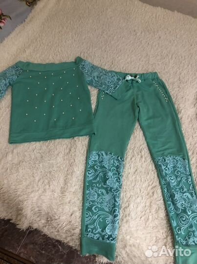 Костюм женский