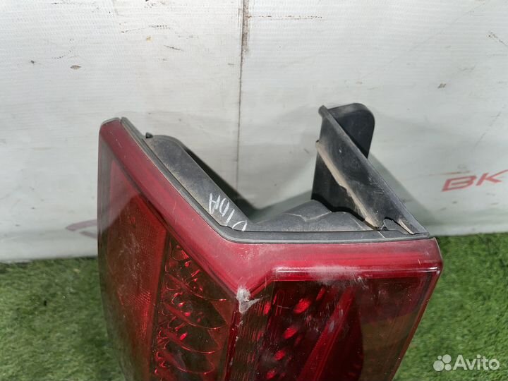 Задний левый фонарь Cadillac Escalade GMT900