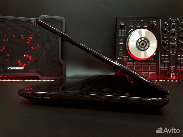 Ноутбук PackardBell i3/GeForce с гарантией