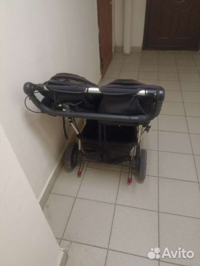 Коляска для двойни Mountain Buggy