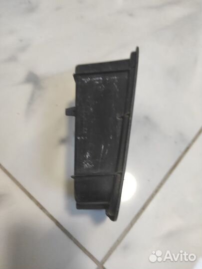 Рамка задней туманки Lancer Galant MR379311