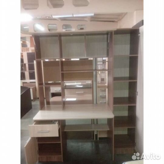 Компьютерный стол Стенд 7