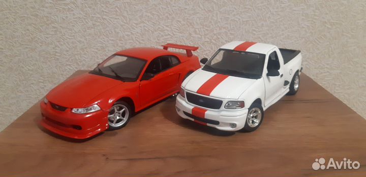 Ford mustang svt cobra r 2000 1/18 ford f150