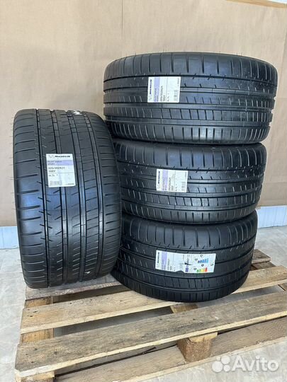 Michelin Pilot Super Sport 325/30 R21 и 285/35 R21 108Y