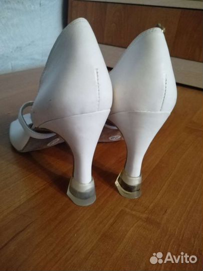 Туфли для бальных танцев