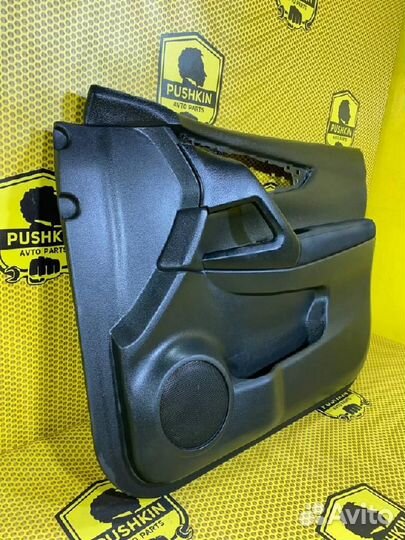 Обшивка двери передней правой Nissan Qashqai