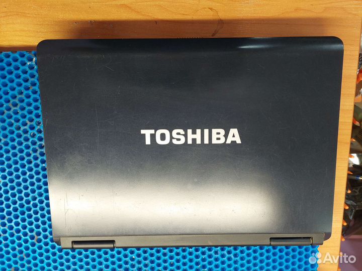 Toshiba satellite L 40-14 G