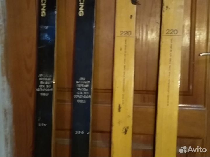 Винтажные лыжи СССР с хранения