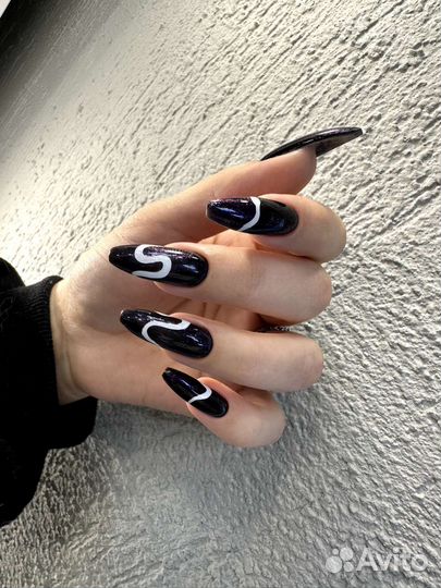 Маникюр и педикюр