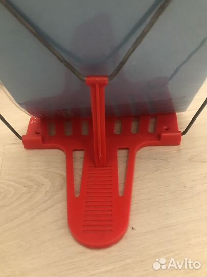 Подставка для учебников