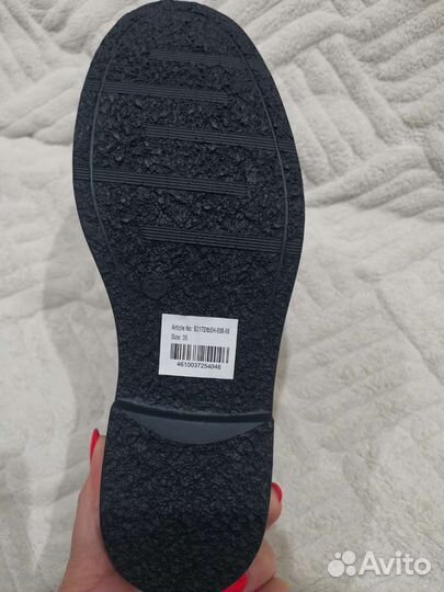 Туфли подростковые новые