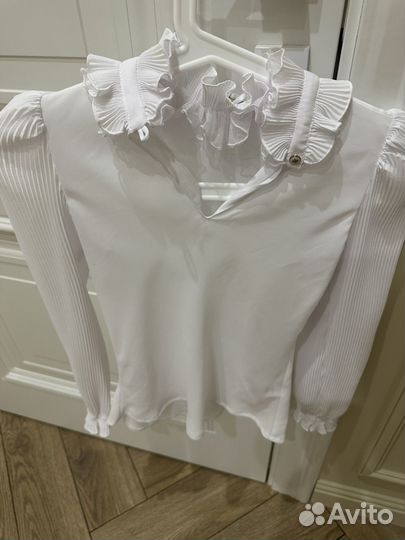 Блузка на девочку фирмы Маленькая леди