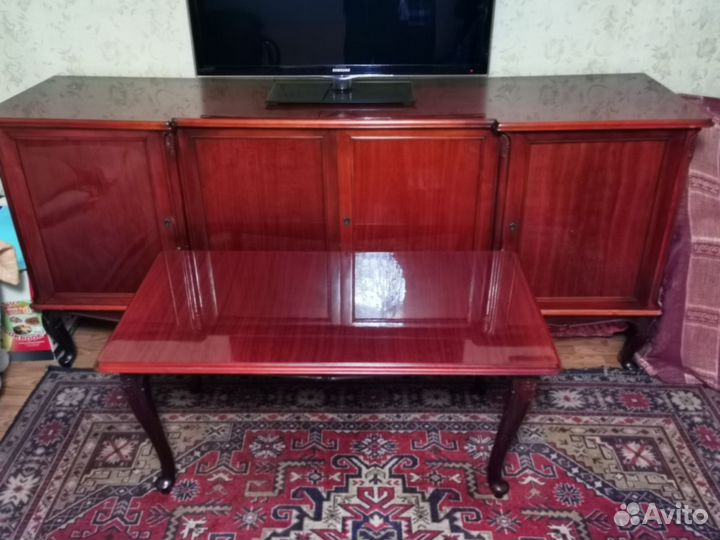 Румынский мебельный гарнитур