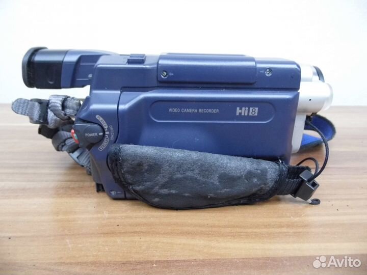 Видеокамера Hi8 Sony CCD-TRV418E