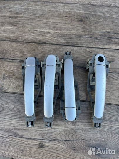 Ручка двери наружная Volkswagen Passat 2.0