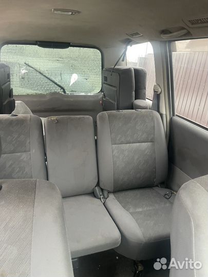 Toyota Noah 2.0 AT, 2002, 200 000 км