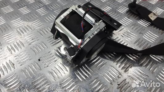 Ремень безопасности с пиропатроном сиденья передне