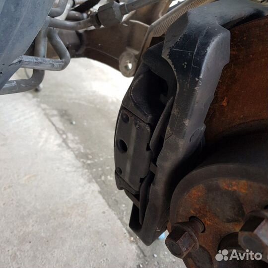 Супорт тормозной передний правый бмв е60