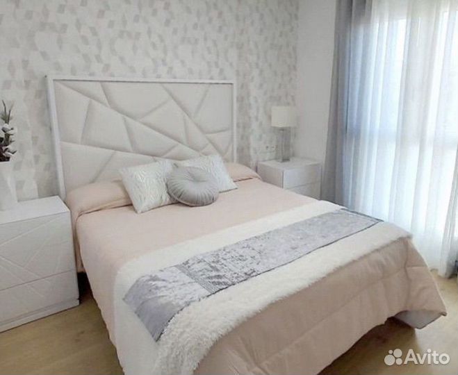 Кровать двухспальная с подьемным механизмом