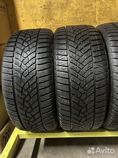 Goodyear UltraGrip Performance 235/45 R18